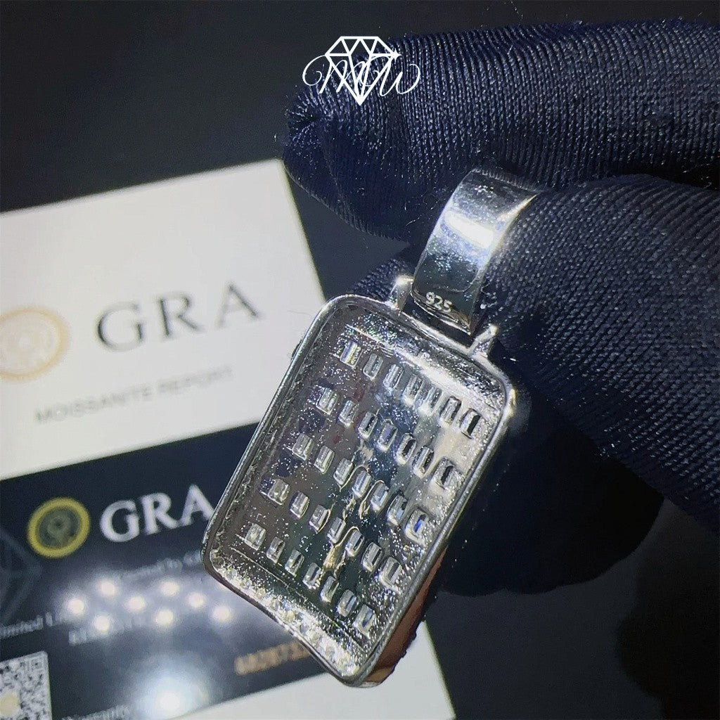 Dog Tag Pendant – 925 Silver VVS1 Moissanite Iced Out Hip Hop Jewelry